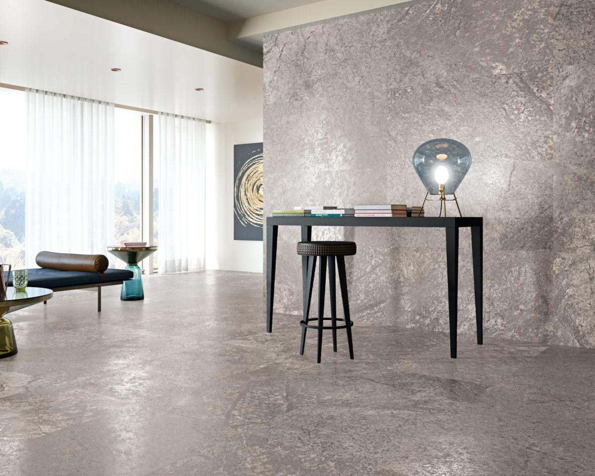 BAY-60X120-SILVER-COVER- BAY SILVER ON THE WALL